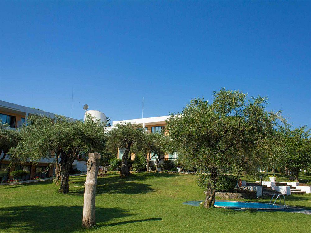 Saint Nicholas Hotel Guviá Kültér fotó